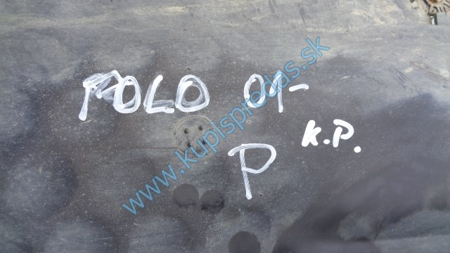 pravý plastový kryt na podvozok na vw volkswagen polo, 6Q0825202